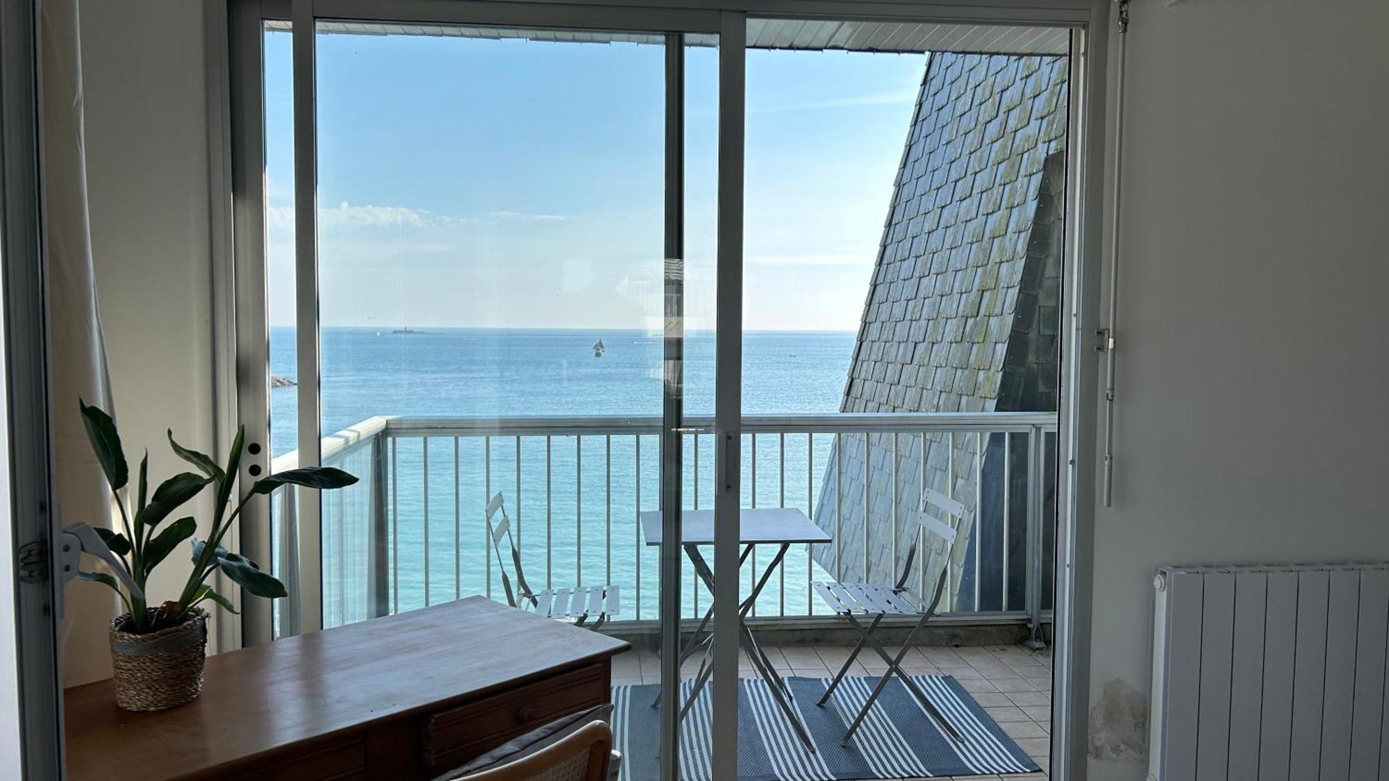 Appartement Pied Dans L'Eau - La Comtesse Saint-Quay-Portrieux Buitenkant foto