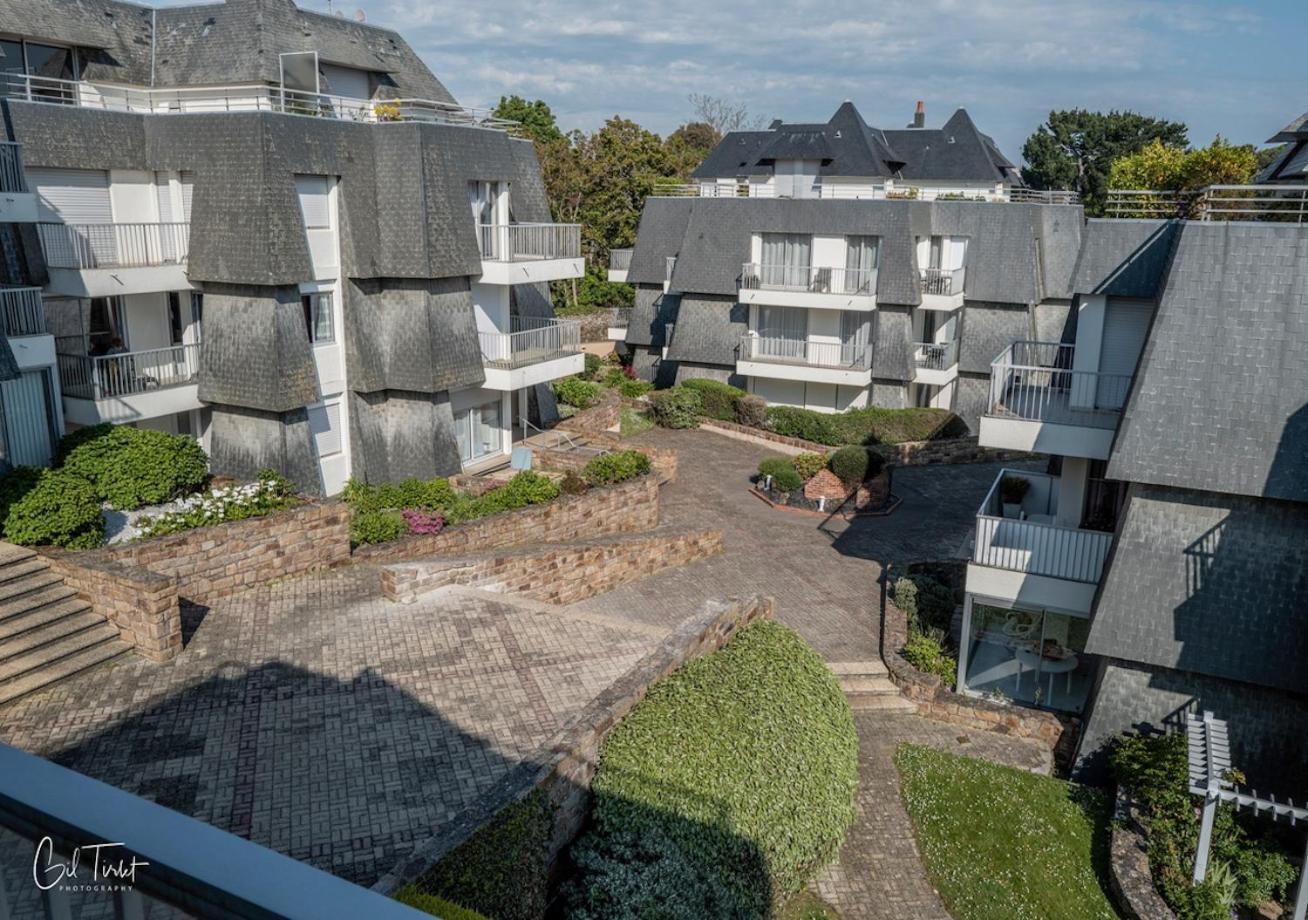 Appartement Pied Dans L'Eau - La Comtesse Saint-Quay-Portrieux Buitenkant foto