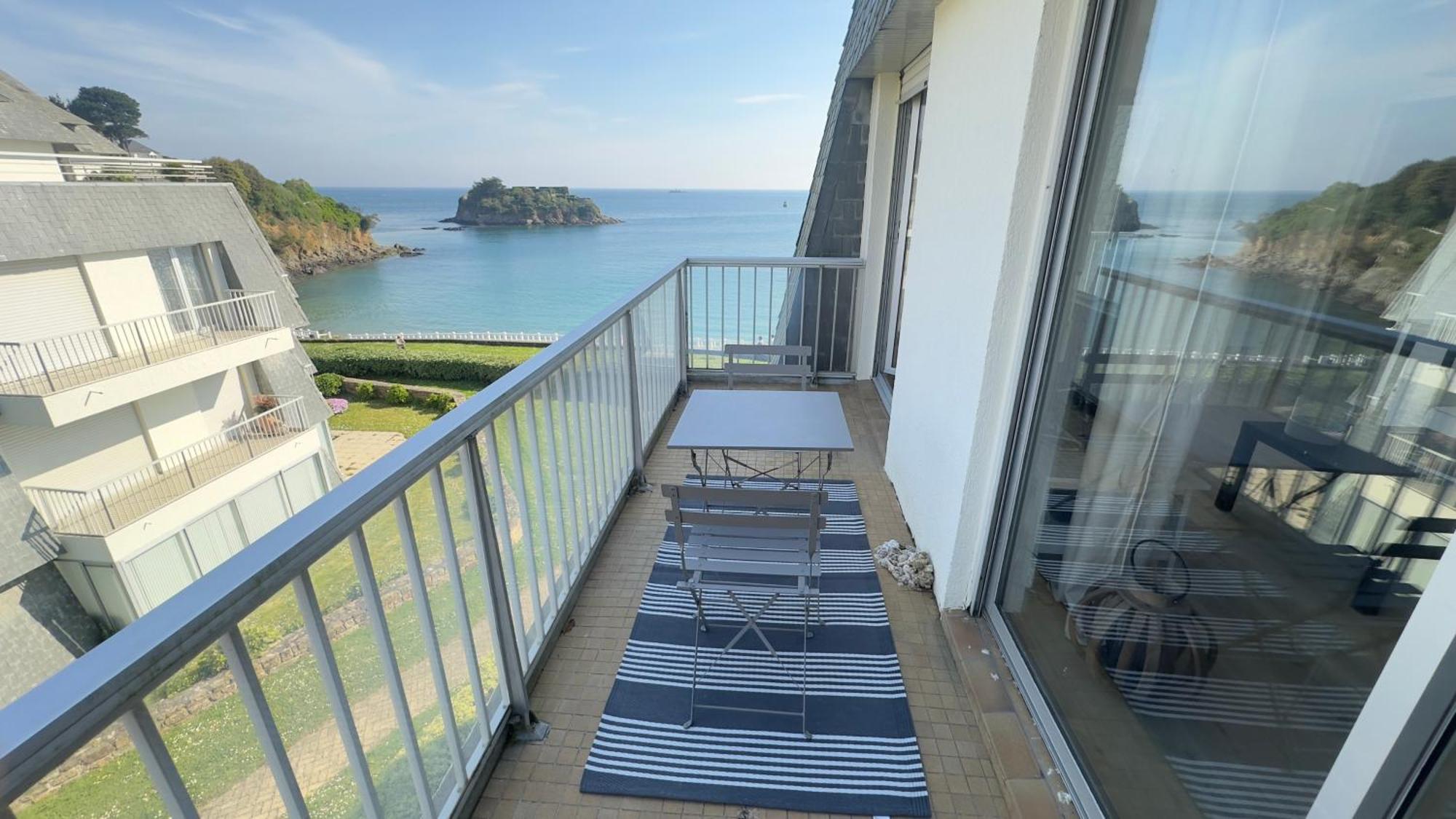 Appartement Pied Dans L'Eau - La Comtesse Saint-Quay-Portrieux Buitenkant foto