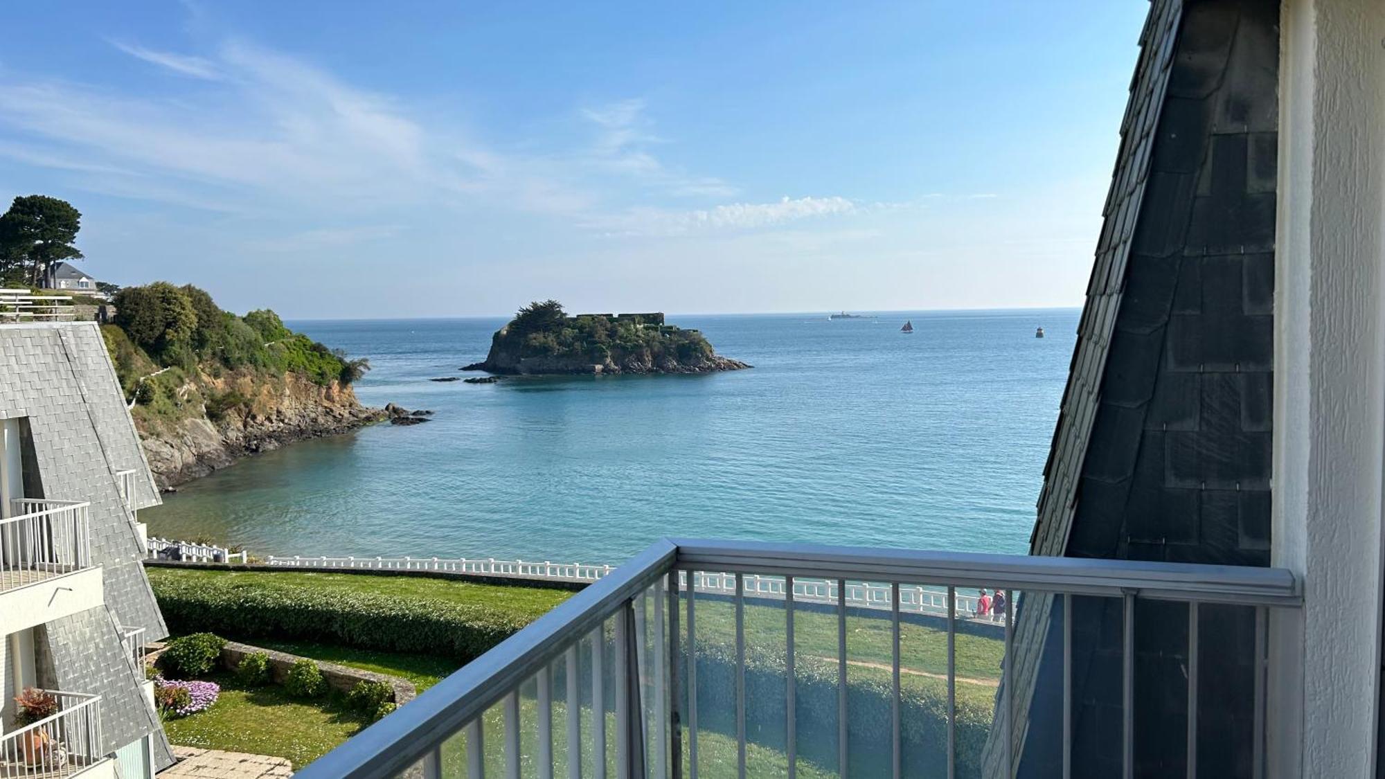 Appartement Pied Dans L'Eau - La Comtesse Saint-Quay-Portrieux Buitenkant foto