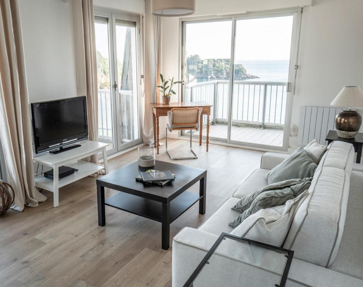 Appartement Pied Dans L'Eau - La Comtesse Saint-Quay-Portrieux Buitenkant foto